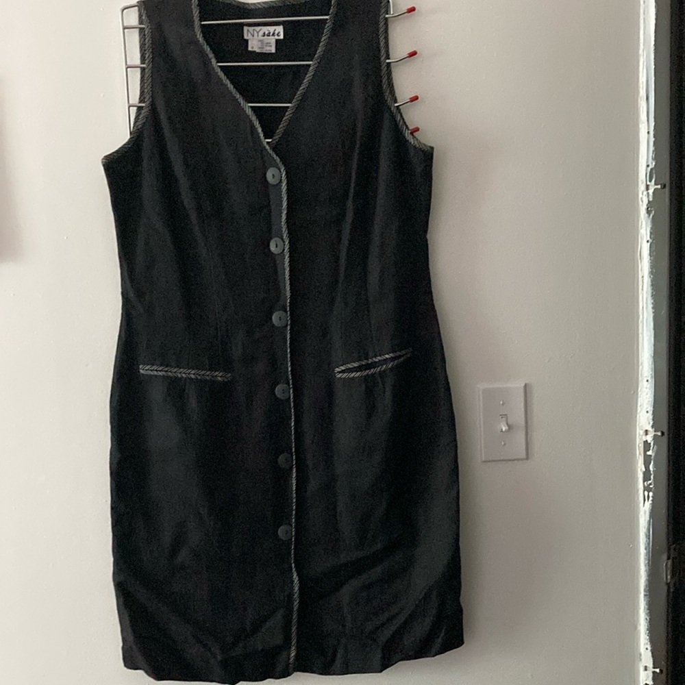 Vintage Black Sleeveless V-Neck Sheath Mini Dress